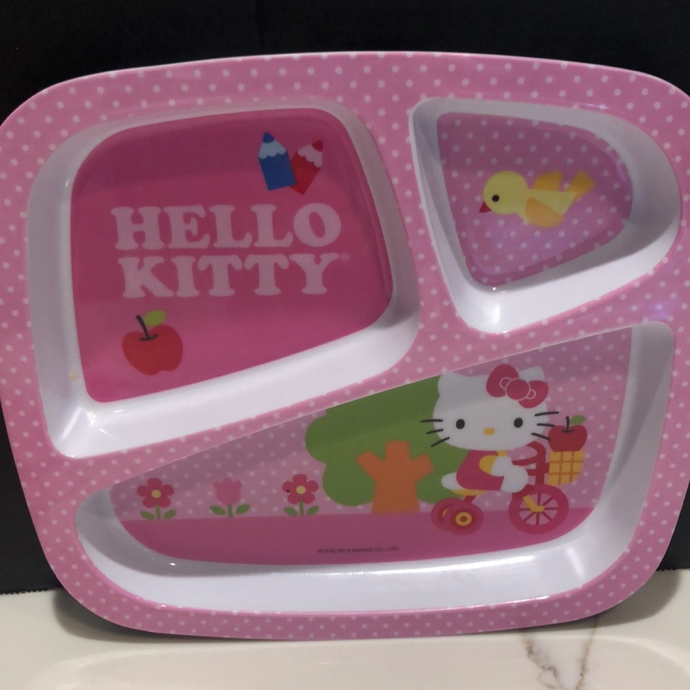 HELLO KITTY 2013 Plastic Sectional Melanine Plate
